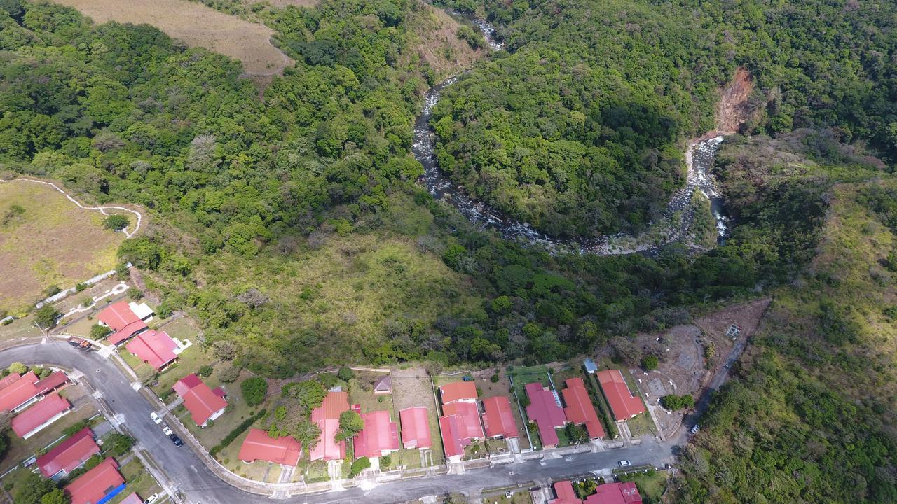El Risco Hostel: Bed And Breakfast Alto Boquete Exterior photo